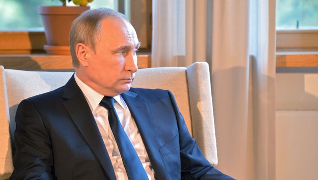 Президент РФ Владимир Путин во время встречи в Наантали с президентом Финляндской Республики Саули Ниинистё