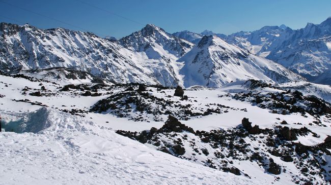 Кавказские горы в Кабардино-Балкарии. Архивное фото