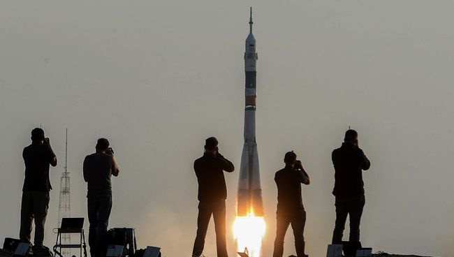 Пуск ракеты-носителя Союз-ФГ с транспортным пилотируемым кораблем Союз МС с космодрома Байконур. Архивное фото Пуск ракеты-носителя Союз-ФГ с транспортным пилотируемым кораблем Союз МС с космодрома Байконур. Архивное фото
