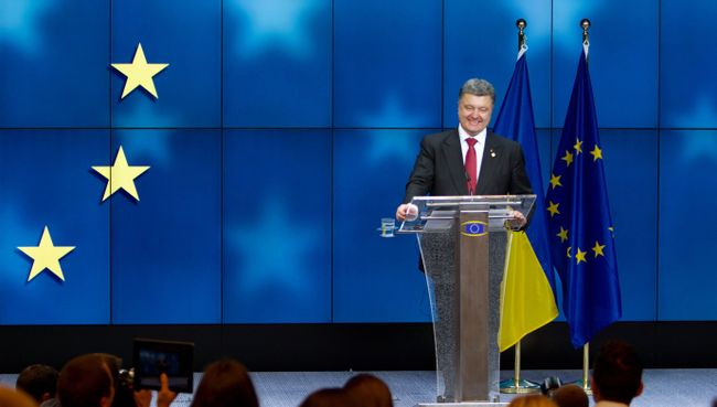 Президент Украины Петр Порошенко на пресс-конференции в Брюсселе. Архивное фото