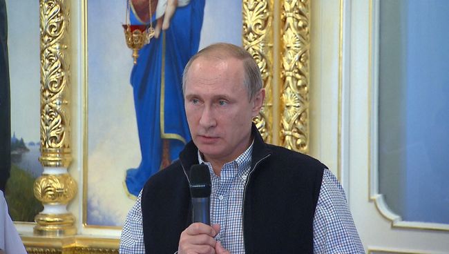Путин попросил не забывать о погибших в Сирии летчиках и молиться за них Путин попросил не забывать о погибших в Сирии летчиках и молиться за них