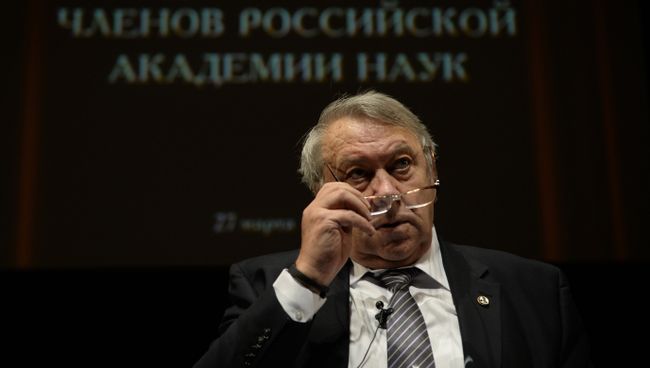 Президент РАН Владимир Фортов. Архивное фото Президент РАН Владимир Фортов. Архивное фото
