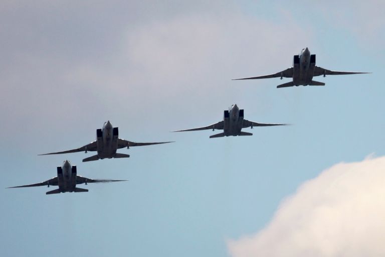 Дальние бомбардировщики-ракетоносцы Ту-22М3 в Алабино Дальние бомбардировщики-ракетоносцы Ту-22М3 в Алабино