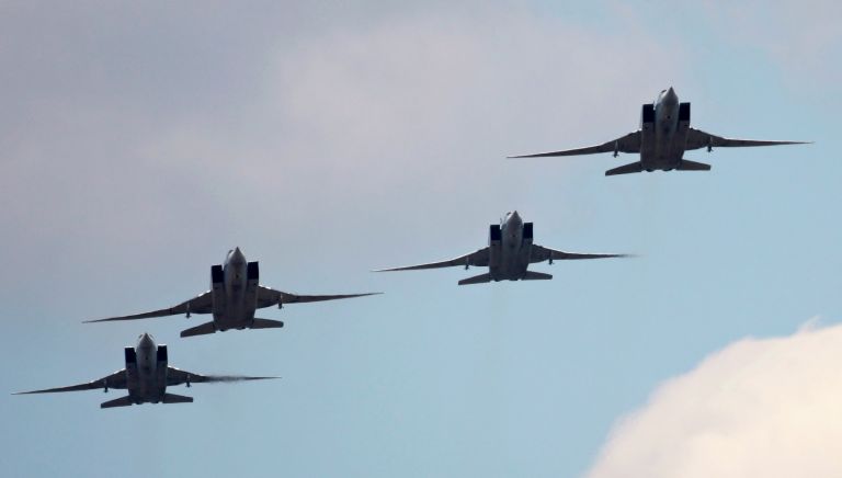 Дальние бомбардировщики-ракетоносцы Ту-22М3 в Алабино Дальние бомбардировщики-ракетоносцы Ту-22М3 в Алабино
