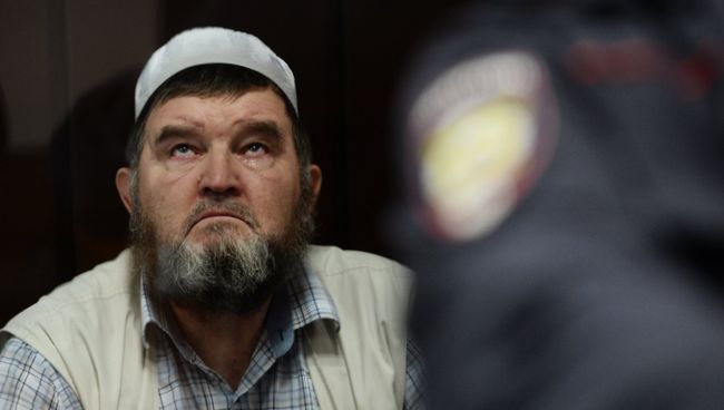 Настоятель московской мечети Ярдям, шейх Махмуд Велитов в Бутырском суде Москвы. 12 июля 2016 Настоятель московской мечети Ярдям, шейх Махмуд Велитов в Бутырском суде Москвы. 12 июля 2016