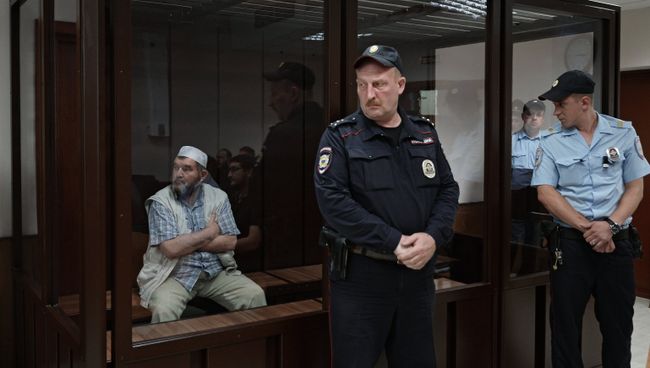 Настоятель московской мечети Ярдям, шейх Махмуд Велитов в Бутырском суде Москвы Настоятель московской мечети Ярдям, шейх Махмуд Велитов в Бутырском суде Москвы