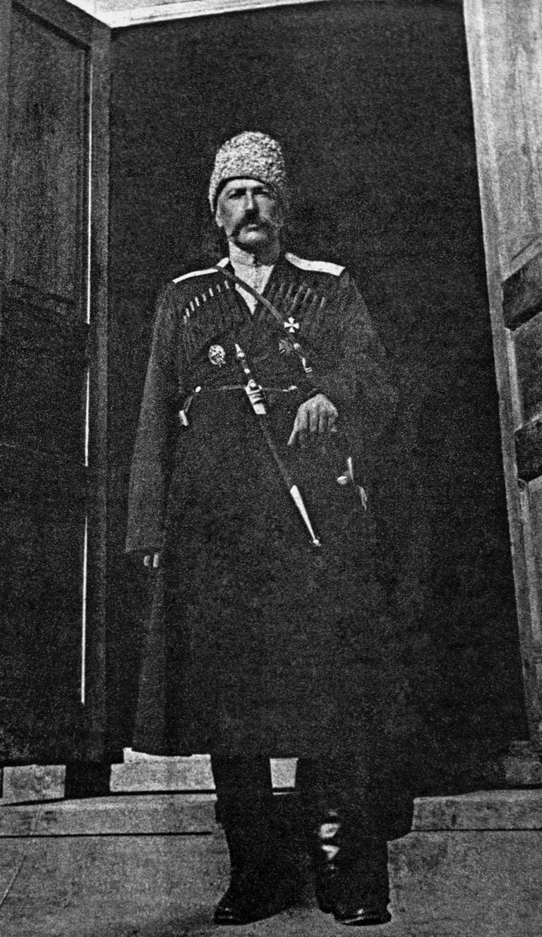 Генерал-лейтенант Михаил Алексеевич Пржевальский - командующий туркестанским армейским корпусом при взятии крепости Эрзурум во время Первой мировой войны Генерал-лейтенант Михаил Алексеевич Пржевальский - командующий туркестанским армейским корпусом при взятии крепости Эрзурум во время Первой мировой войны