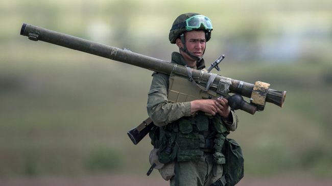 Военнослужащий с РПГ во время тактических учений на высокогорном полигоне Алагяз российской военной базы Южного военного округа, дислоцирующейся в Армении. Архивное фото Военнослужащий с РПГ во время тактических учений на высокогорном полигоне Алагяз российской военной базы Южного военного округа, дислоцирующейся в Армении. Архивное фото