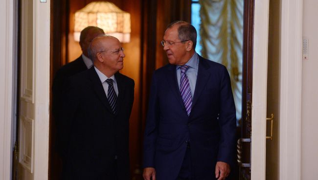 Министр иностранных дел РФ Сергей Лавров и глава МИД Португалии Аугушту Сантуш Силва во время встречи в Москве. 18 июля 2016 Министр иностранных дел РФ Сергей Лавров и глава МИД Португалии Аугушту Сантуш Силва во время встречи в Москве. 18 июля 2016