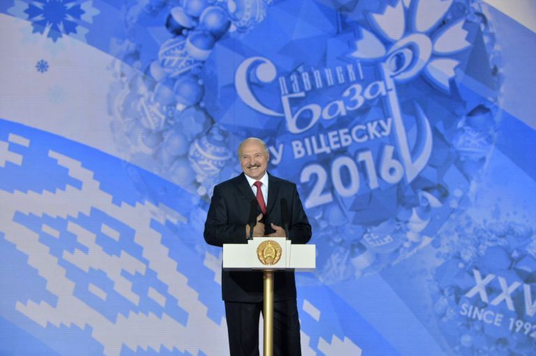 Президент Белоруссии Александр Лукашенко на открытии XXV Международного фестиваля искусств Славянский базар в Витебске Президент Белоруссии Александр Лукашенко на открытии XXV Международного фестиваля искусств Славянский базар в Витебске