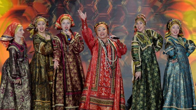 Певица Надежда Бабкина и театр Русская песня Певица Надежда Бабкина и театр Русская песня