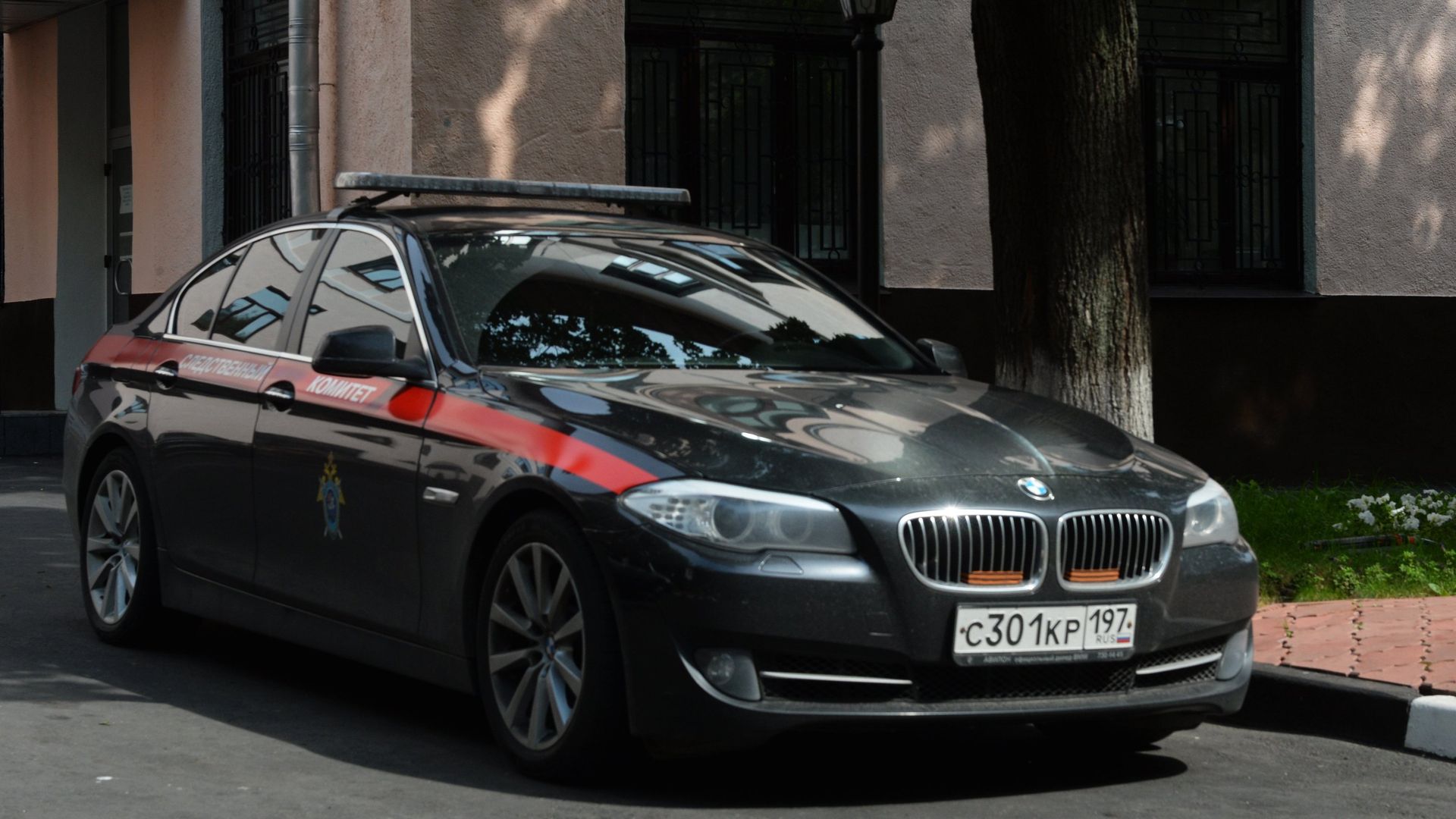 Автомобиль следственного комитета РФ у здания Главного следственного управления Следственного комитета РФ по Москве Автомобиль следственного комитета РФ у здания Главного следственного управления Следственного комитета РФ по Москве - РИА Новости, 1920, 24.11.2021