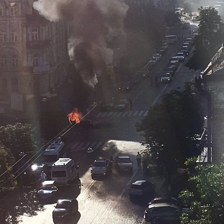 Взрыв автомобиля, в результате которого погиб журналист Павел Шеремет. Киев, Украина. 20 июля 2016 Взрыв автомобиля, в результате которого погиб журналист Павел Шеремет. Киев, Украина. 20 июля 2016
