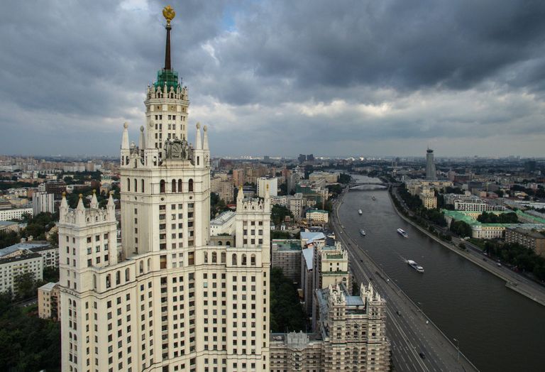 Жилой дом на Котельнической набережной в Москве Жилой дом на Котельнической набережной в Москве