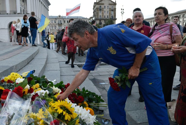Участники акции памяти журналиста Павла Шеремета в Киеве Участники акции памяти журналиста Павла Шеремета в Киеве