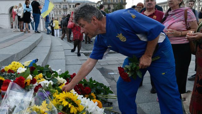 Участники акции памяти журналиста Павла Шеремета в Киеве Участники акции памяти журналиста Павла Шеремета в Киеве