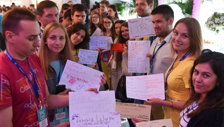 Знакомство участников Школы проходит в формате Business Dating Знакомство участников Школы проходит в формате Business Dating