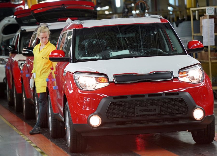 Линия сборки автомобилей KIA Soul на предприятии Автотор в Калининграде Линия сборки автомобилей KIA Soul на предприятии Автотор в Калининграде