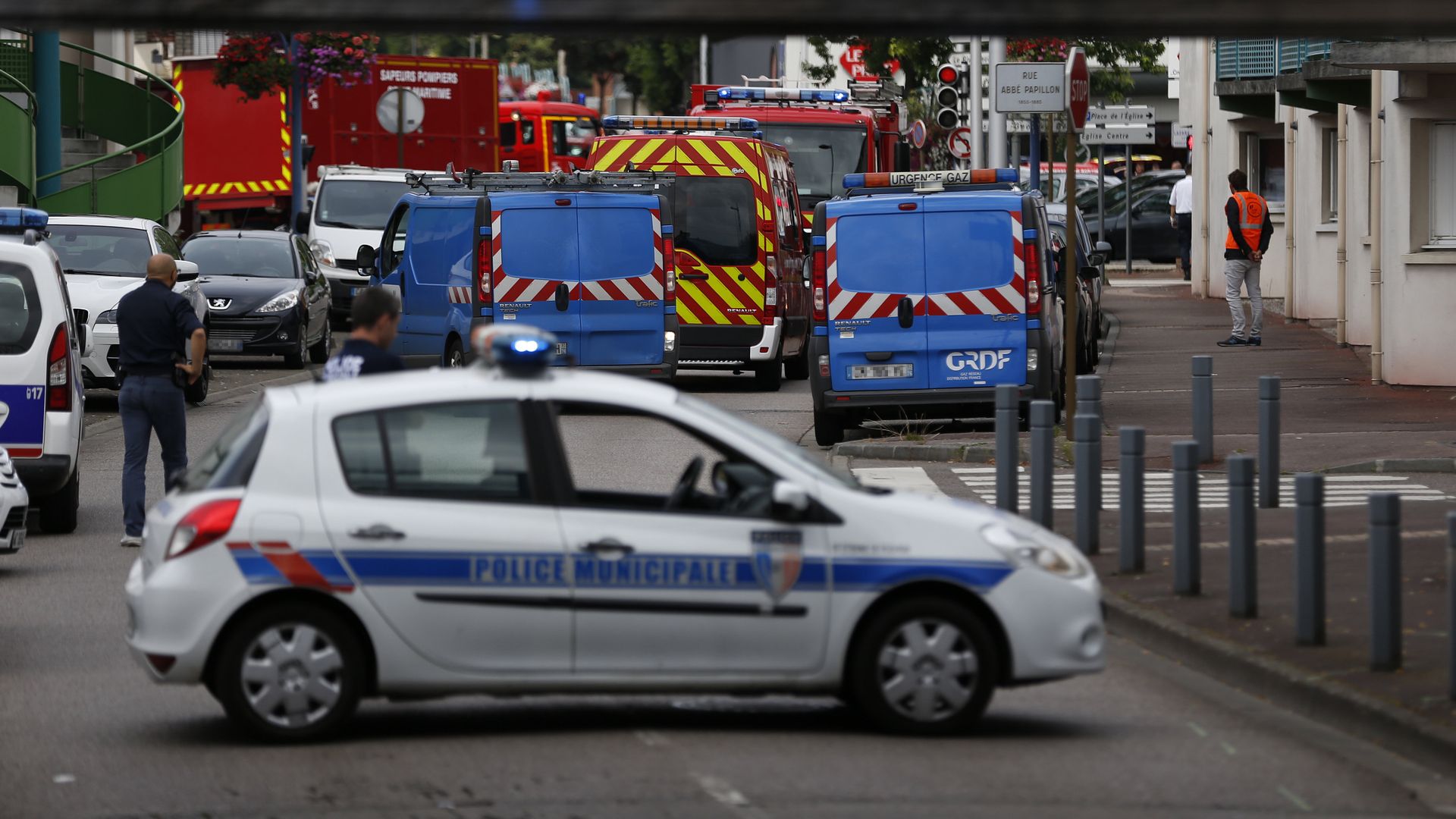 Полицейский автомобиль во Франции Полицейский автомобиль во Франции - РИА Новости, 1920, 03.02.2020