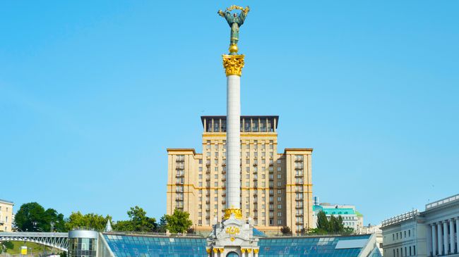 Монумент Независимости на Майдане Незалежности в Киеве, Украине. Архивное фото