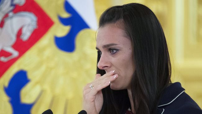 Елена Исинбаева выступает на встрече президента России Владимира Путина с членами олимпийской сборной России. 27 июля 2016