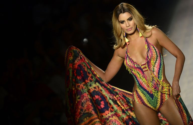 Колумбийская модель Ариадна Гутьеррес во время показа моды Colombiamoda в Медельине Колумбийская модель Ариадна Гутьеррес во время показа моды Colombiamoda в Медельине