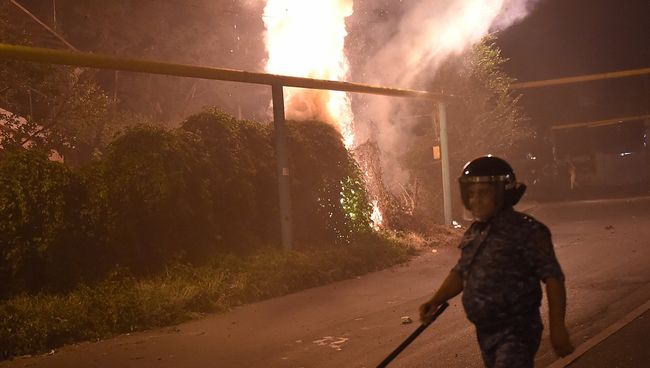 Ситуация близ захваченного в Ереване здания полка полиции Ситуация близ захваченного в Ереване здания полка полиции