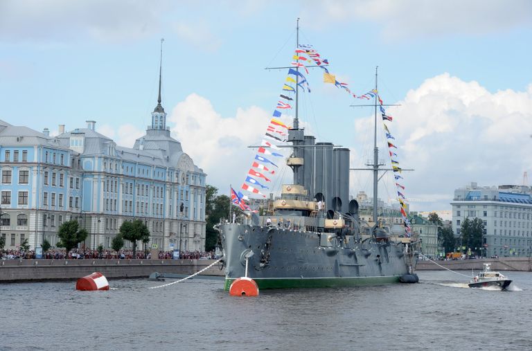 Празднование Дня Военно-Морского флота в Санкт-Петербурге Празднование Дня Военно-Морского флота в Санкт-Петербурге