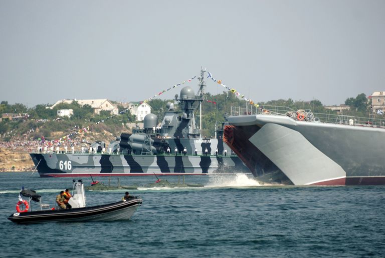 Празднование Дня ВМФ в городах России Празднование Дня ВМФ в городах России