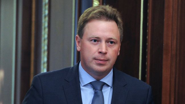 Временно исполняющий обязанности губернатора города Севастополя Дмитрий Овсянников. Архивное фото Временно исполняющий обязанности губернатора города Севастополя Дмитрий Овсянников. Архивное фото