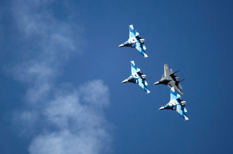 Самолеты Су-27 и Су-30 ВВС Казахстана, во время открытия Армейских международных игр-2016 