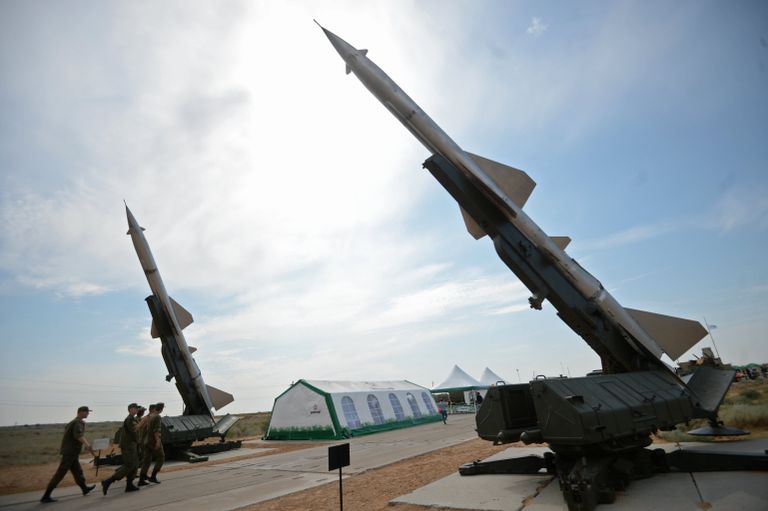 Военнослужащие во время международного конкурса Ключи от неба