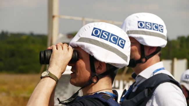 Представители инспекции ОБСЕ в Донбассе. Архивное фото Представители инспекции ОБСЕ в Донбассе. Архивное фото