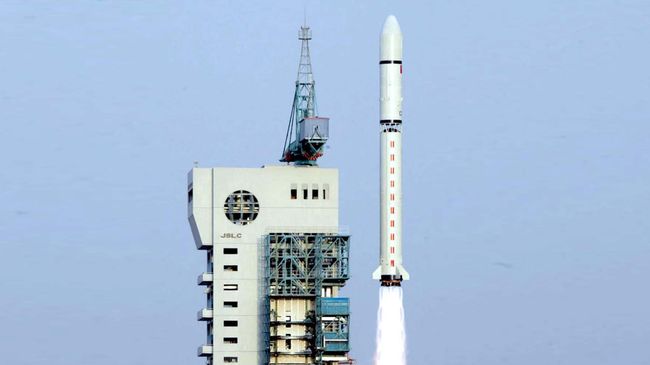 Старт ракеты-носителя Чанчжэн-2D. Архивное фото Старт ракеты-носителя Чанчжэн-2D. Архивное фото