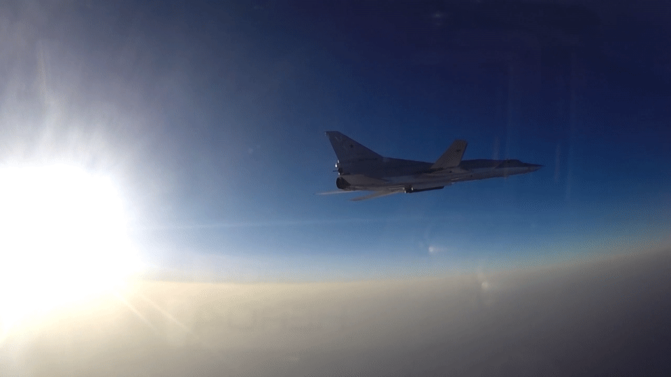 Минобороны опубликовало видео первого боевого вылета с базы в Иране Ту-22М3 Минобороны опубликовало видео первого боевого вылета с базы в Иране Ту-22М3