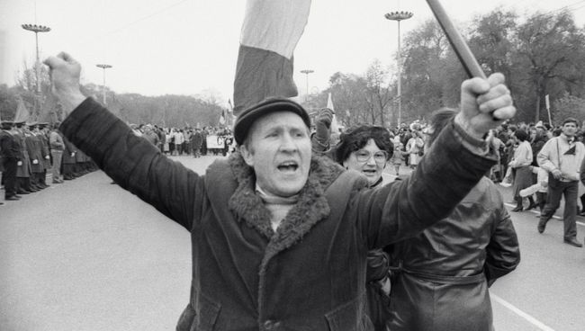 Экстремисты из Народого фронта Молдавии. 1989 год Экстремисты из Народого фронта Молдавии. 1989 год