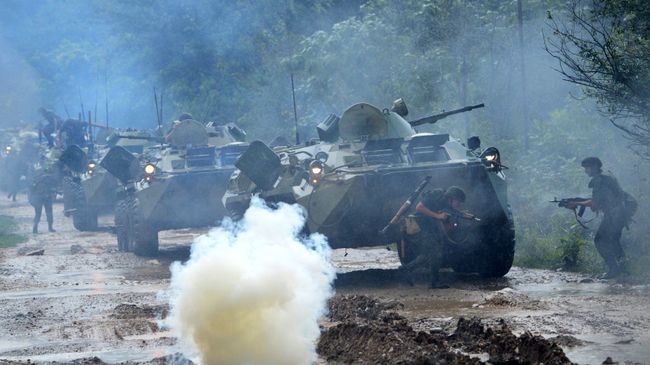 Учения российских военнослужащих на военной базе в Абхазии Учения российских военнослужащих на военной базе в Абхазии
