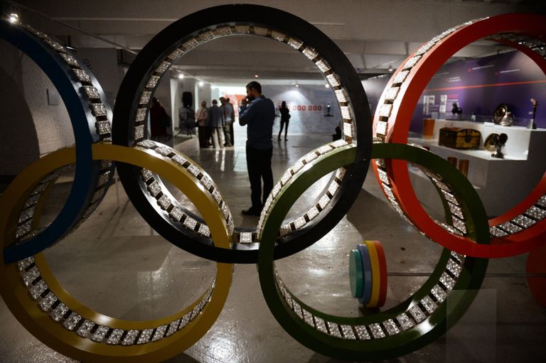 Посетители на открытии выставки Легендарные Лужники Посетители на открытии выставки Легендарные Лужники