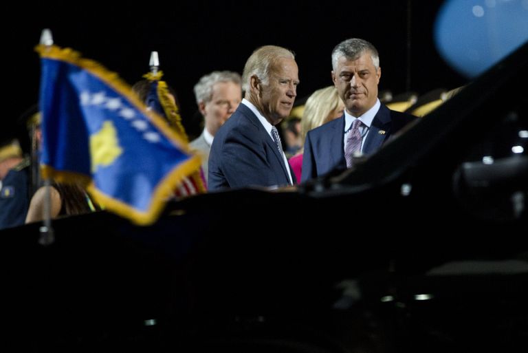 Вице-президент США Джо Байден и президент Косово Хашим Тачи в Приштине Вице-президент США Джо Байден и президент Косово Хашим Тачи в Приштине