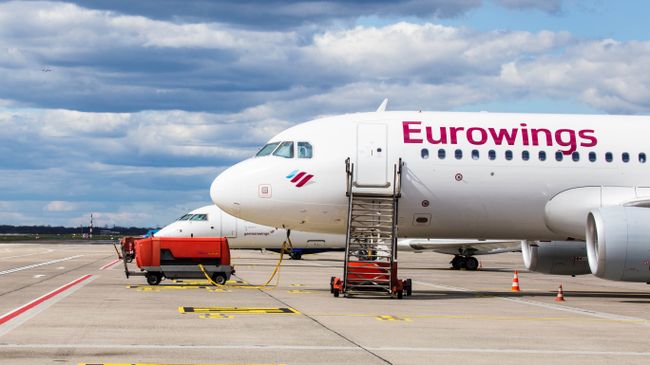 Самолет авиакомпании Eurowings. Архивное фото Самолет авиакомпании Eurowings. Архивное фото