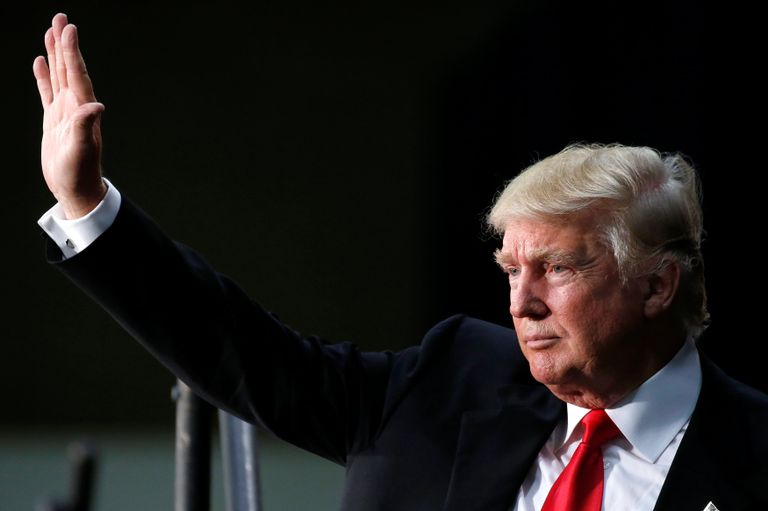 Кандидат в президенты от республиканцев Дональд Трамп выступает на предвыборном митинге в городе Шарлотт, штат Северная Каролина, США. 18 августа 2016