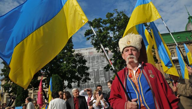 Горожане на праздновании Дня Независимости Украины во Львове Горожане на праздновании Дня Независимости Украины во Львове