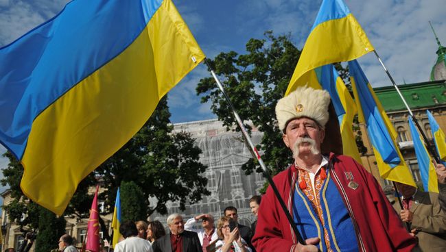 Горожане на праздновании Дня Независимости Украины во Львове. Архивное фото Горожане на праздновании Дня Независимости Украины во Львове. Архивное фото