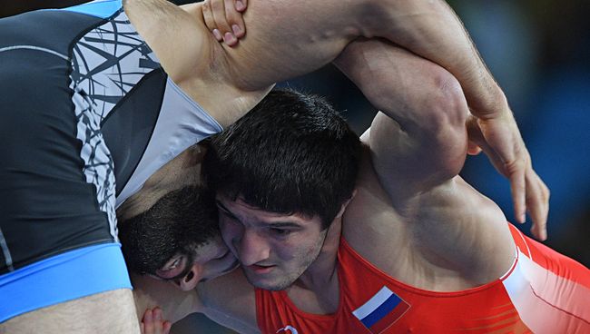 Слева направо: Селим Ясар (Турция) и Абдулрашид Садулаев (Россия). Вольная борьба среди мужчин в весовой категории до 86 кг - российское золото. Архивное фото Слева направо: Селим Ясар (Турция) и Абдулрашид Садулаев (Россия). Вольная борьба среди мужчин в весовой категории до 86 кг - российское золото. Архивное фото