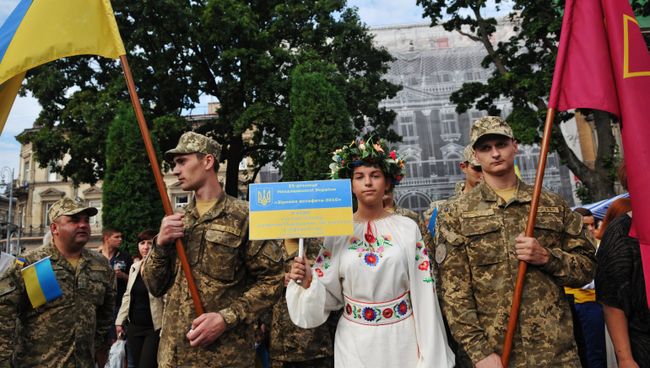 Горожане на праздновании Дня Независимости Украины во Львове. 24 августа 2016 Горожане на праздновании Дня Независимости Украины во Львове. 24 августа 2016