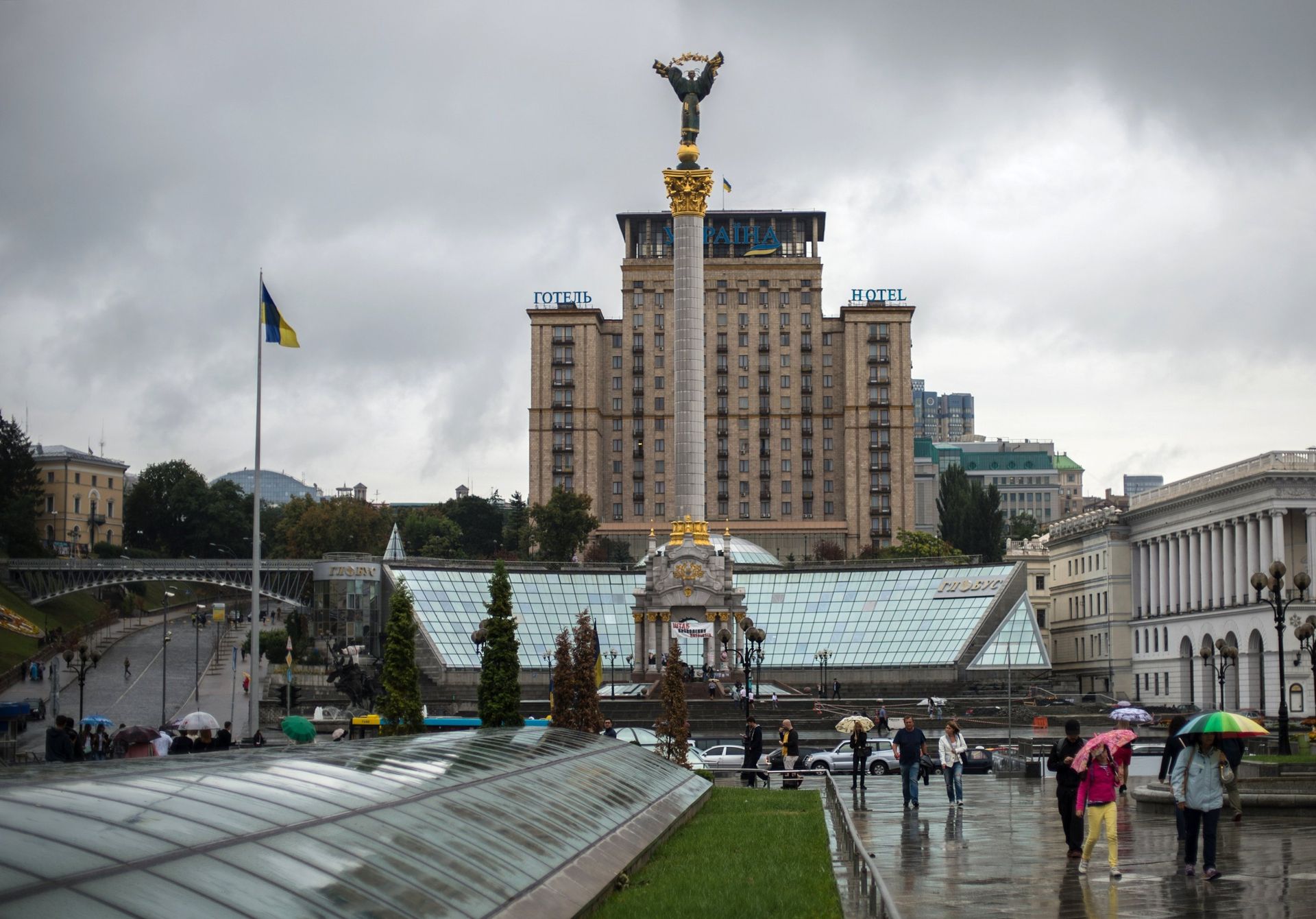Монумент Независимости Украины на площади Независимости в Киеве