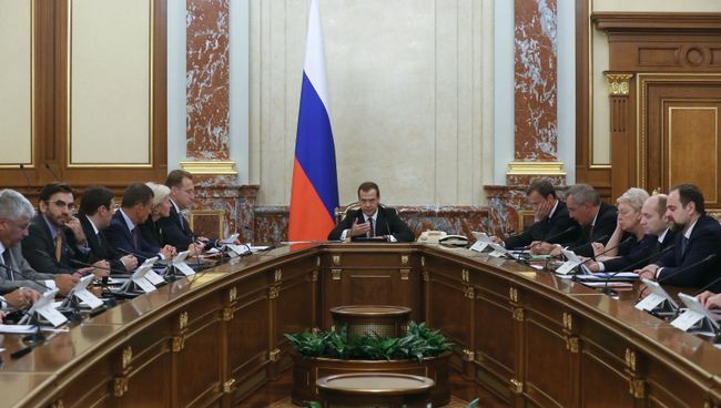 Председатель правительства РФ Дмитрий Медведев проводит заседание кабинета министров РФ в Доме правительства РФ. 25 августа 2016 Председатель правительства РФ Дмитрий Медведев проводит заседание кабинета министров РФ в Доме правительства РФ. 25 августа 2016