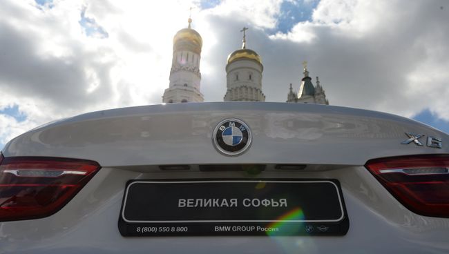 Автомобиль BMW олимпийской чемпионки по фехтованию Софьи Великой Автомобиль BMW олимпийской чемпионки по фехтованию Софьи Великой