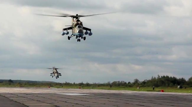 Вертолеты армейской авиации Западного военного округа. Архивное фото Вертолеты армейской авиации Западного военного округа. Архивное фото