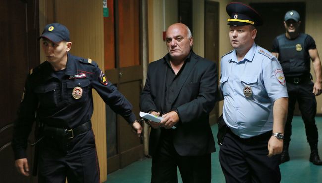 Бизнесмен Арам Петросян, обвиняемый в захвате заложников, в Пресненском суде Москвы. Архивное фото